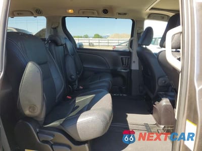 Zdjęcie 11 z 14 samochodu: 2017 TOYOTA SIENNA SE 8-PASSENGER VIN:5TDXZ3DC6HS802491 - miniatura
