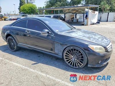 Czwarte zdjęcie samochodu z boku: 2007 MERCEDES-BENZ CL 550 VIN:WDDEJ71X87A005478 - miniatura