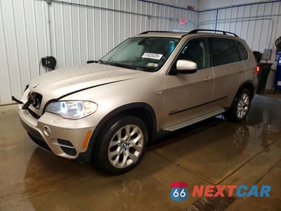 2013 BMW X5 XDRIVE35I 5UXZV4C52D0G56747 - główne zdjęcie licytacji z USA - miniatura