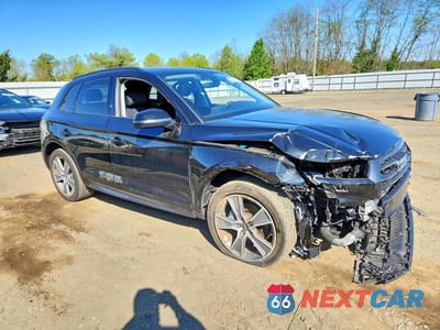 Czwarte zdjęcie samochodu z boku: 2019 AUDI Q5 PREMIUM PLUS VIN:WA1BNAFY9K2021816 - miniatura