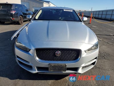 Piąte zdjęcie samochodu w środku: 2017 JAGUAR XE PREMIUM VIN:SAJAD4BG5HA967110 - miniatura