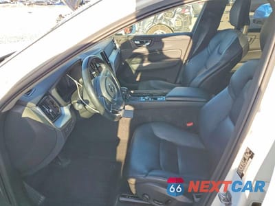 Zdjęcie 7 z 12 samochodu: 2018 VOLVO XC60 T6 MOMENTUM VIN:YV4A22RK3J1027460 - miniatura
