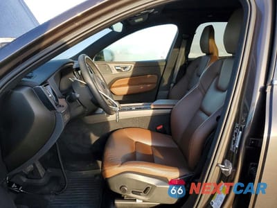 Zdjęcie 7 z 13 samochodu: 2022 VOLVO XC60 B5 MOMENTUM VIN:YV4L12RK3N1965461 - miniatura