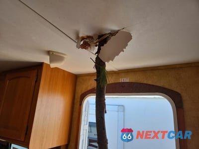 Zdjęcie 9 z 10 samochodu: 2009 KEYSTONE LAREDO CAMPER VIN:4YDT272209L600704 - miniatura
