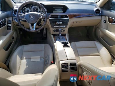 Zdjęcie 8 z 11 samochodu: 2013 MERCEDES-BENZ C 300 4MATIC VIN:WDDGF8AB0DR271563 - miniatura