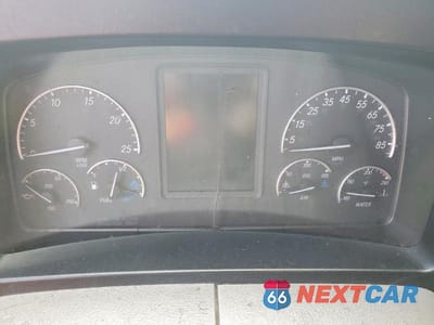 Zdjęcie 8 z 10 samochodu: 2018 FREIGHTLINER CASCADIA 126 SEMI TRUCK VIN:3AKJHHDR7JSJT5476 - miniatura