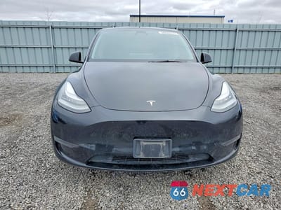 Piąte zdjęcie samochodu w środku: 2021 TESLA MODEL Y VIN:5YJYGAEE2MF294131 - miniatura