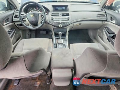 Zdjęcie 8 z 12 samochodu: 2008 HONDA ACCORD LXP VIN:JHMCP26438C044002 - miniatura