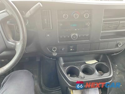 Zdjęcie 9 z 10 samochodu: 2014 CHEVROLET EXPRESS G2500 VIN:1GCWGFCA9E1143690 - miniatura