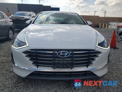 Piąte zdjęcie samochodu w środku: 2021 HYUNDAI SONATA SE VIN:5NPEG4JA0MH085138 - miniatura