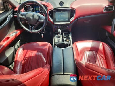 Zdjęcie 8 z 12 samochodu: 2017 MASERATI GHIBLI LUXURY VIN:ZAM57XSL4H1257181 - miniatura