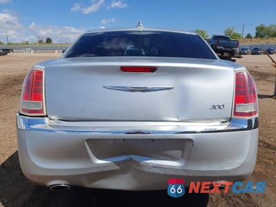 Zdjęcie 6 z 12 samochodu: 2012 CHRYSLER 300 VIN:2C3CCAAGXCH196944 - miniatura