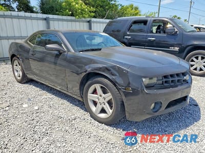 Czwarte zdjęcie samochodu z boku: 2010 CHEVROLET CAMARO LT VIN:2G1FB1EV2A9179110 - miniatura