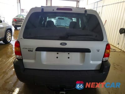 Zdjęcie 6 z 13 samochodu: 2006 FORD ESCAPE XLT VIN:1FMYU03146KA23656 - miniatura