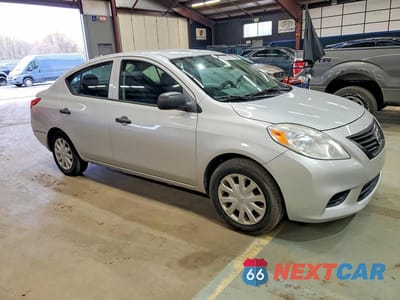 Czwarte zdjęcie samochodu z boku: 2013 NISSAN VERSA 1.6 S VIN:3N1CN7AP3DL819227 - miniatura