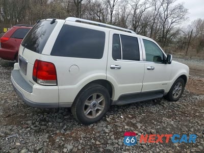 Trzecie zdjęcie samochodu z tyłu: 2004 LINCOLN TOWNHOUSE AVIATOR VIN:5LMEU88H24ZJ44887 - miniatura