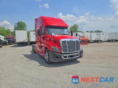 2016 FREIGHTLINER CASCADIA TRUCKS SEMI TRUCK 1FUJGLBG9GLGY3638 - główne zdjęcie licytacji z USA - miniatura