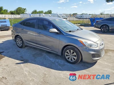 Czwarte zdjęcie samochodu z boku: 2015 HYUNDAI ACCENT GLS VIN:KMHCT4AEXFU901508 - miniatura