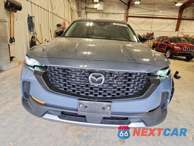 Piąte zdjęcie samochodu w środku: 2023 MAZDA CX-50 BASE VIN:7MMVABXY7PN151148 - miniatura