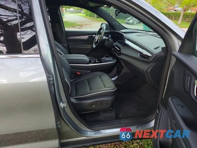 Piąte zdjęcie samochodu w środku: 2025 BUICK ENCLAVE PREFERRED VIN:5GAEVARS2SJ250050 - miniatura