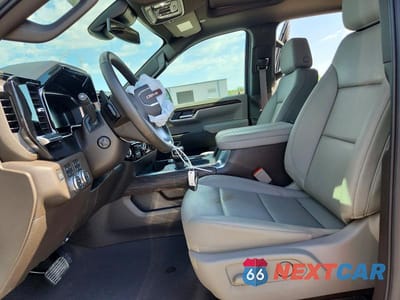 Zdjęcie 7 z 13 samochodu: 2026 GMC SIERRA K1500 SLT VIN:3GTUUDED7TG140331 - miniatura