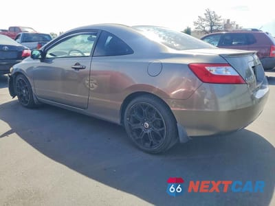 Drugie zdjęcie samochodu z przodu: 2008 HONDA CIVIC LX VIN:2HGFG12698H544289 - miniatura