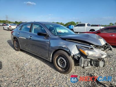 Czwarte zdjęcie samochodu z boku: 2016 NISSAN ALTIMA 2.5 S VIN:1N4AL3AP3GC134797 - miniatura