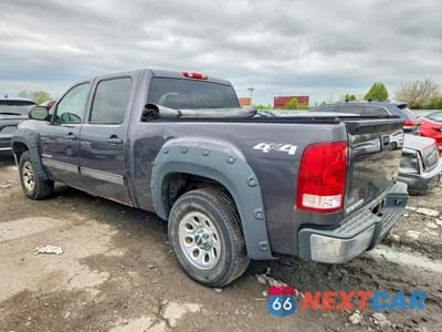 Drugie zdjęcie samochodu z przodu: 2010 GMC SIERRA K1500 SL VIN:3GTRKUEA1AG120834 - miniatura