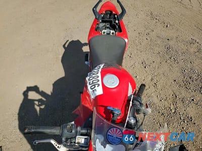 Piąte zdjęcie samochodu w środku: 2014 HONDA CBR500 R VIN:MLHPC4463E5100404 - miniatura