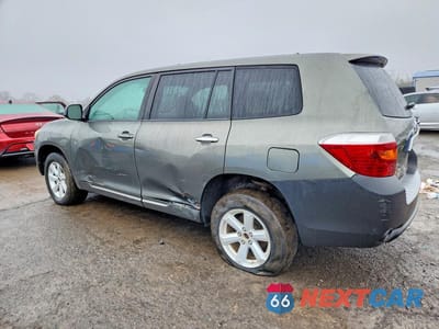 Drugie zdjęcie samochodu z przodu: 2010 TOYOTA HIGHLANDER BASE VIN:5TDBK3EH4AS008362 - miniatura