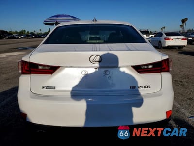 Zdjęcie 6 z 11 samochodu: 2016 LEXUS IS 200T VIN:JTHBA1D22G5004439 - miniatura