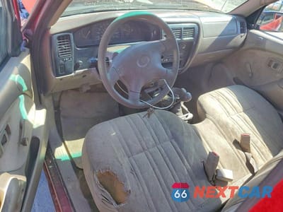 Zdjęcie 8 z 11 samochodu: 2001 TOYOTA TACOMA BASE VIN:5TEPM62N91Z753123 - miniatura