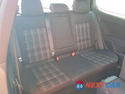 Zdjęcie 10 z 12 samochodu: 2011 VOLKSWAGEN GTI VIN:WVWFD7AJ4BW171820 - miniatura
