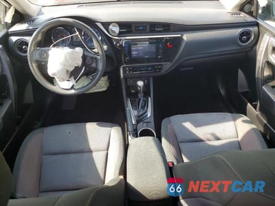 Zdjęcie 8 z 12 samochodu: 2018 TOYOTA COROLLA LE VIN:5YFBURHE5JP855625 - miniatura