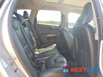 Zdjęcie 11 z 12 samochodu: 2017 VOLVO XC60 T5 INSCRIPTION VIN:YV440MRU8H2223298 - miniatura