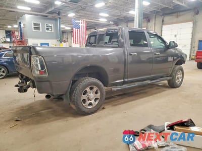 Trzecie zdjęcie samochodu z tyłu: 2018 RAM 3500 BIG HORN 4WD 6.4L V8 VIN:3C63R3DJ6JG214597 - miniatura