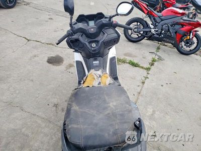 Zdjęcie 6 z 8 samochodu: 2021 KYMCO USA INC X-TOWN 300 VIN:LC2W1M245MC100370 - miniatura