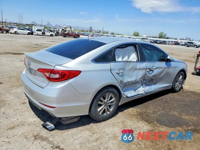 Trzecie zdjęcie samochodu z tyłu: 2016 HYUNDAI SONATA SE VIN:5NPE24AF0GH344693 - miniatura