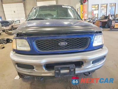 Piąte zdjęcie samochodu w środku: 1998 FORD F150 VIN:1FTZX18WXWNA61076 - miniatura