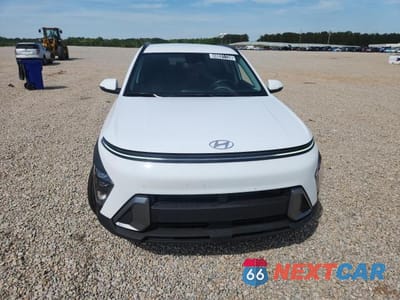 Piąte zdjęcie samochodu w środku: 2025 HYUNDAI KONA SEL VIN:KM8HB3AB3SU228872 - miniatura