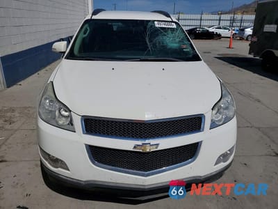Piąte zdjęcie samochodu w środku: 2011 CHEVROLET TRAVERSE LT VIN:1GNKVGED2BJ136844 - miniatura