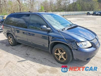 Czwarte zdjęcie samochodu z boku: 2007 DODGE GRAND CARAVAN SXT VIN:2D8GP44L27R331721 - miniatura