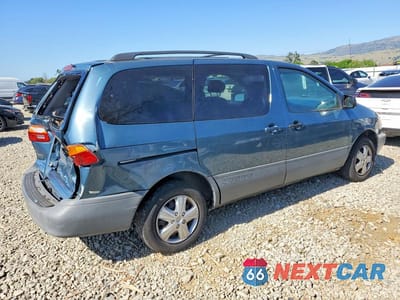 Trzecie zdjęcie samochodu z tyłu: 2000 TOYOTA SIENNA LE VIN:4T3ZF13C1YU316399 - miniatura