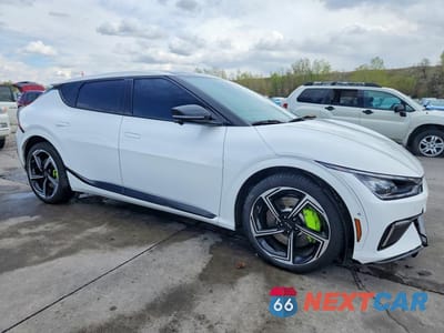 Czwarte zdjęcie samochodu z boku: 2023 KIA EV6 GT VIN:KNDC5DLE8P5133096 - miniatura