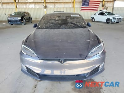 Piąte zdjęcie samochodu w środku: 2016 TESLA MODEL S VIN:5YJSA1E44GF158912 - miniatura