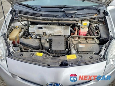Zdjęcie 11 z 12 samochodu: 2013 TOYOTA PRIUS TWO VIN:JTDKN3DU1D1695081 - miniatura