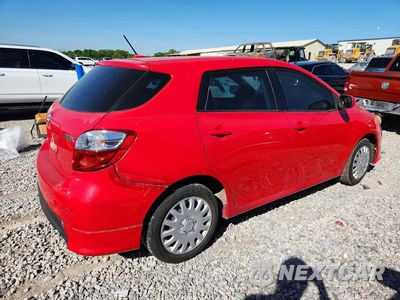 Trzecie zdjęcie samochodu z tyłu: 2010 TOYOTA MATRIX BASE VIN:2T1KU4EE7AC282685 - miniatura