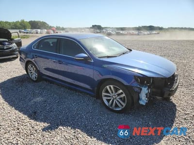 Czwarte zdjęcie samochodu z boku: 2017 VOLKSWAGEN PASSAT SEL PREMIUM VIN:1VWCT7A34HC055788 - miniatura