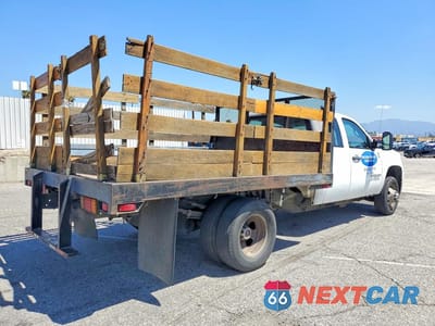 Trzecie zdjęcie samochodu z tyłu: 2008 GMC SIERRA C3500 FLATBED TRUCK VIN:1GDJC39K18E175062 - miniatura