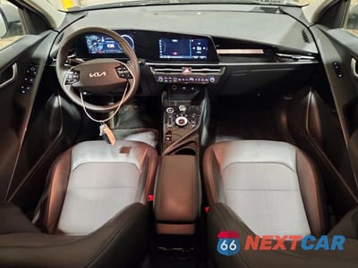 Zdjęcie 8 z 12 samochodu: 2023 KIA NIRO EV WIND VIN:KNDCR3L18P5072683 - miniatura